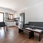 Naxian White House In Glinado Apartament *