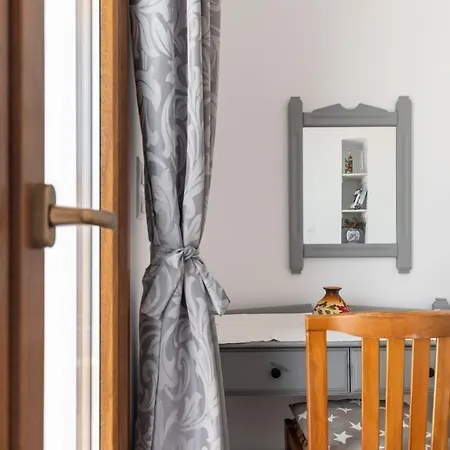 Apartment Naxian White House In Glinado