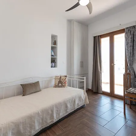 Апартаменты Naxian White House In Glinado