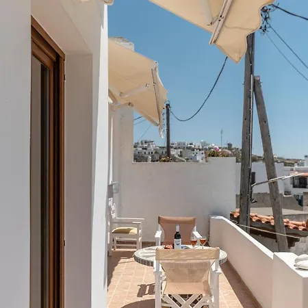 Naxian White House In Glinado Apartment