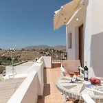 Апартаменты Naxian White House In Glinado